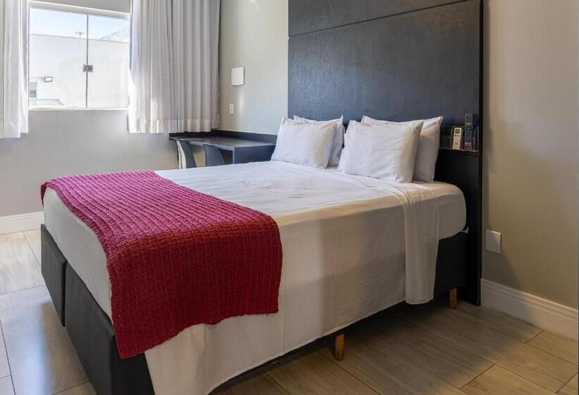 호텔 Califórnia Suítes