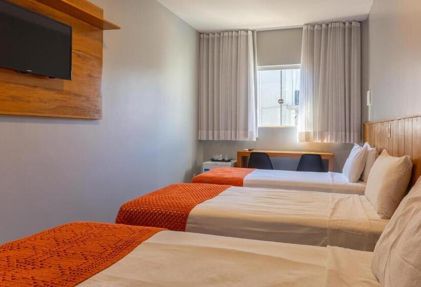 호텔 Califórnia Suítes