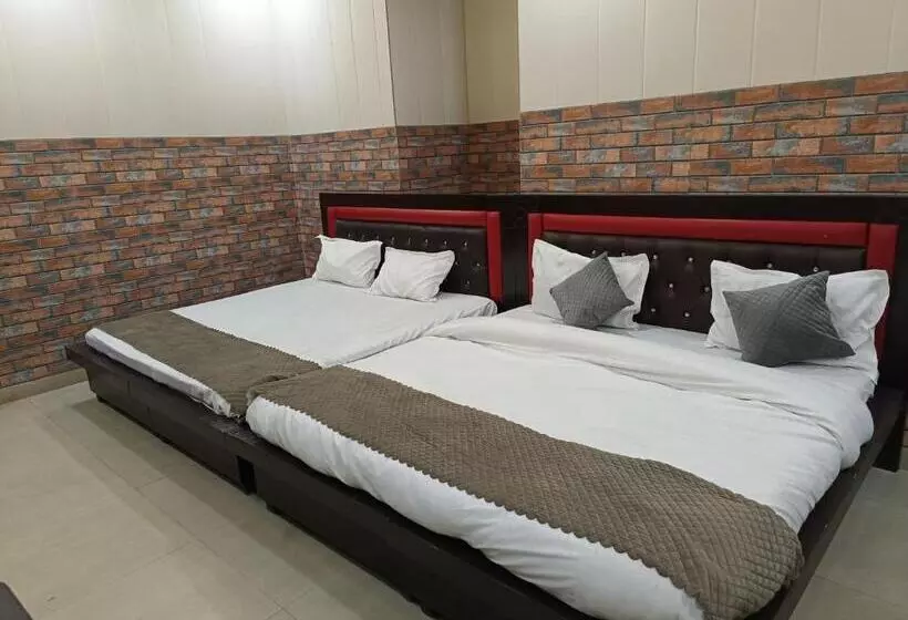 Hotelli Swas Tika Homes Near Wave City Center Noida