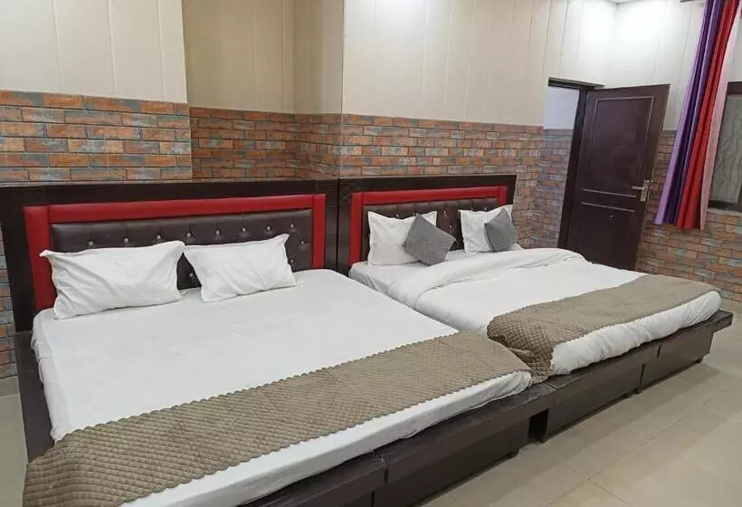 Hotelli Swas Tika Homes Near Wave City Center Noida