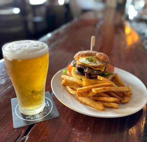 ホテル The White Tank