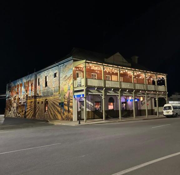 ホテル The White Tank