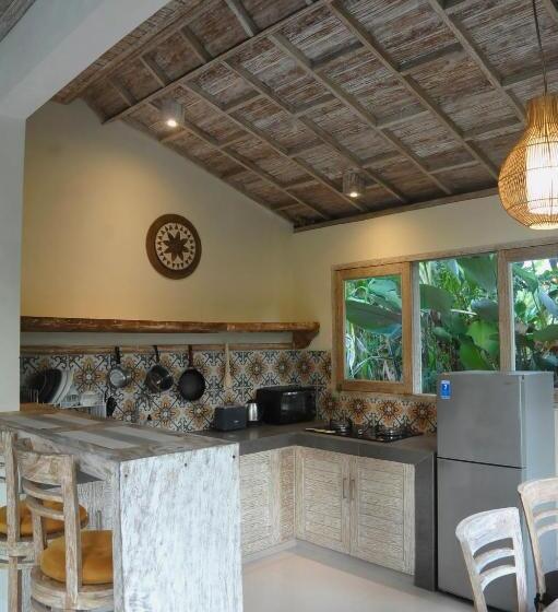 膳宿费 Ampi House