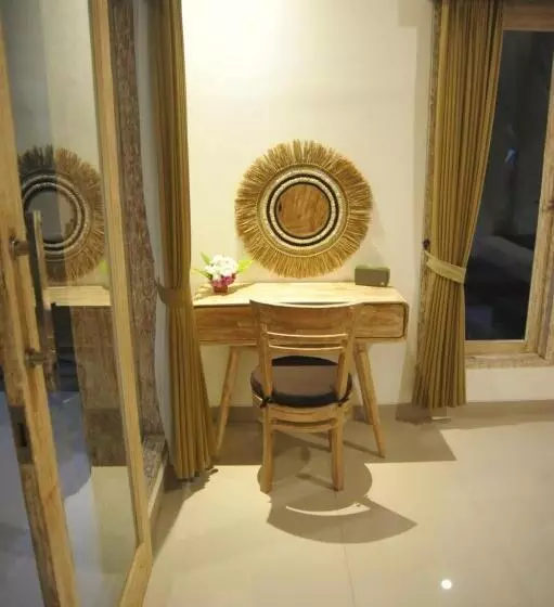 ペンション Ampi House