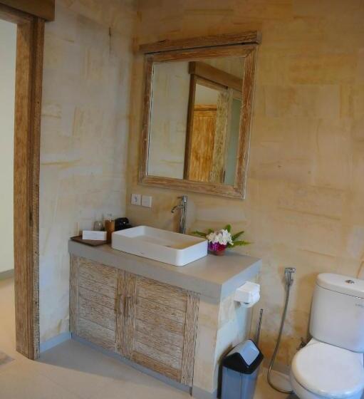 膳宿费 Ampi House