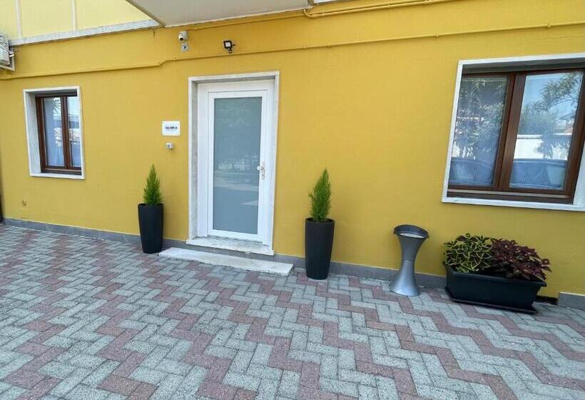 بنسيون Casa Corte 25