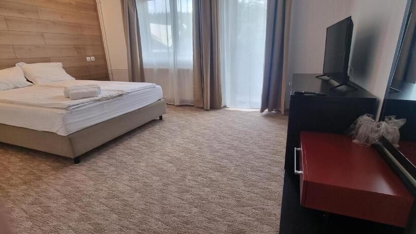 پانسیون Del Monte Predeal