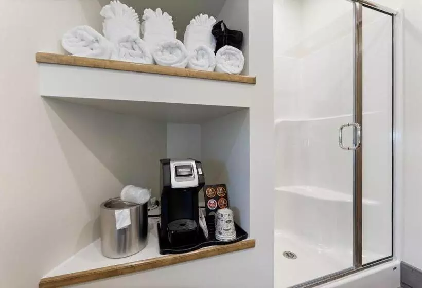 Majatalo Penny S Landing Guestrooms