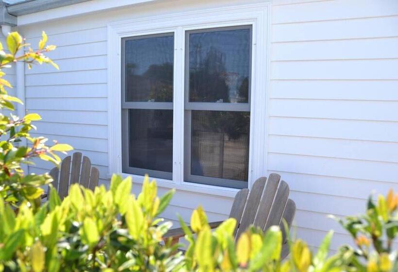 ペンション Port Fairy Bnb   The Blue Suite