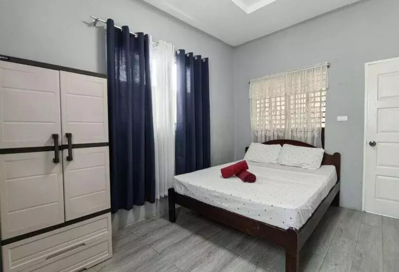 Majatalo Sea Breeze Beachfront Villa Cebu