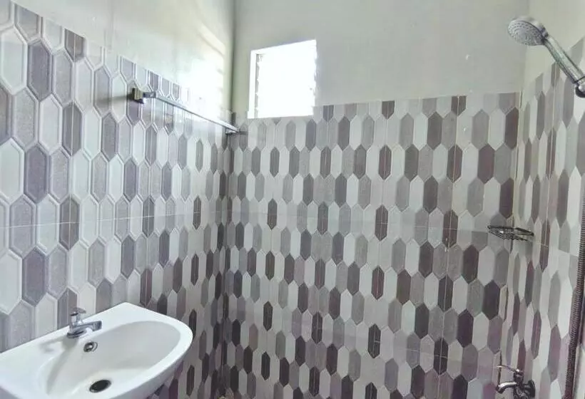 Majatalo Sea Breeze Beachfront Villa Cebu