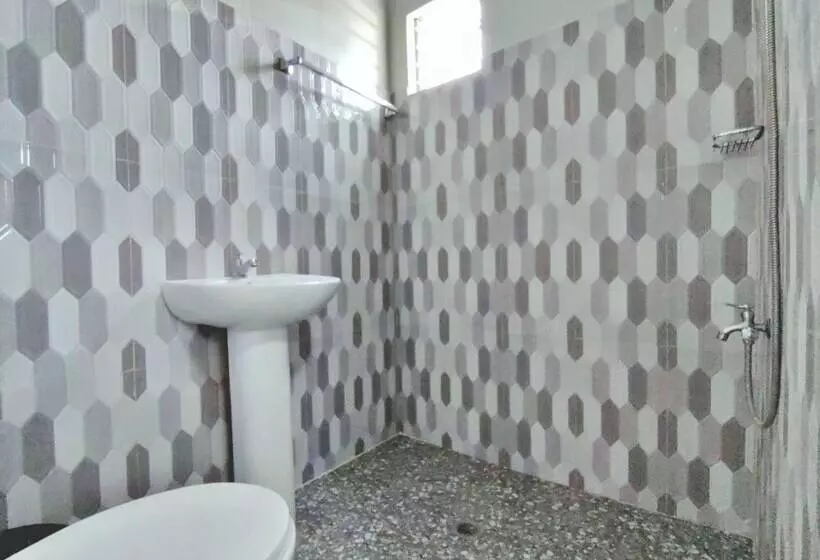 Majatalo Sea Breeze Beachfront Villa Cebu