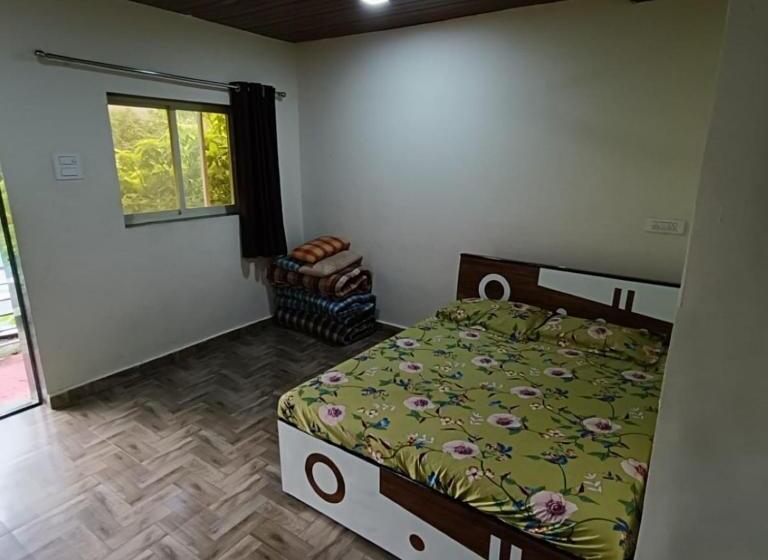 리조트 Vishranti Farm Neral