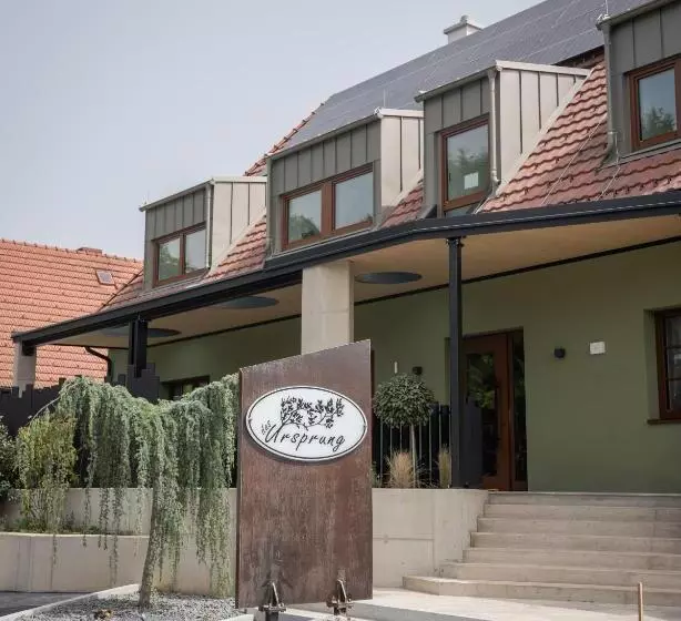 Retkeilymaja Das Ursprung