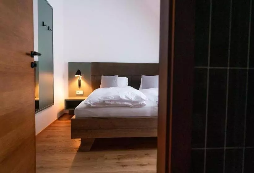 Retkeilymaja Das Ursprung