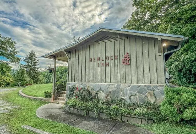 Retkeilymaja Hemlock Inn
