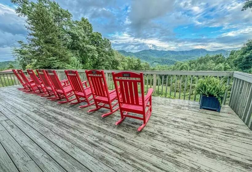 Retkeilymaja Hemlock Inn