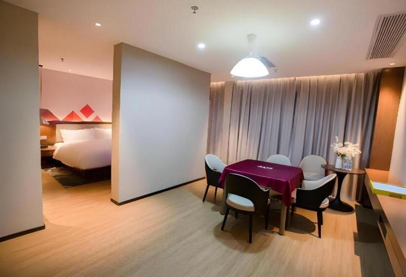 Borrman Hotel Baise High Speed Railway Station Hengning Plaza