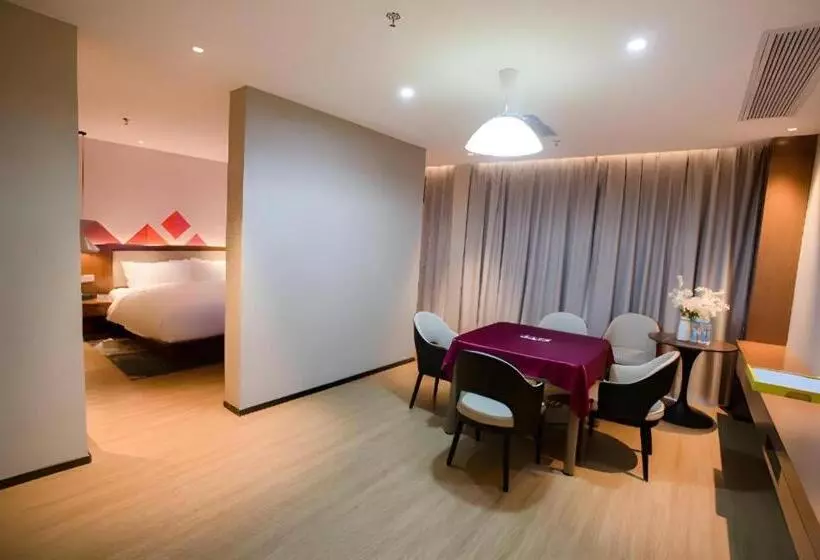 Borrman Hotel Baise High Speed Railway Station Hengning Plaza