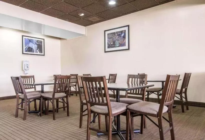 ホテル Econo Lodge