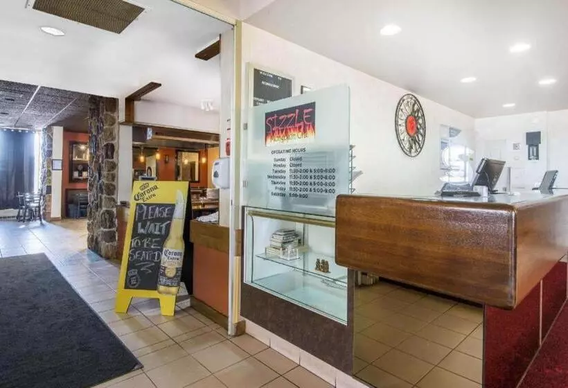 ホテル Econo Lodge