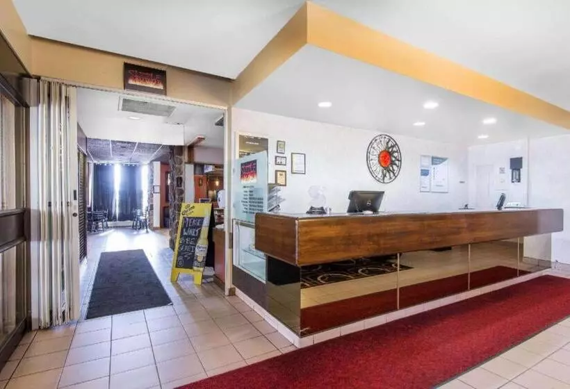 ホテル Econo Lodge