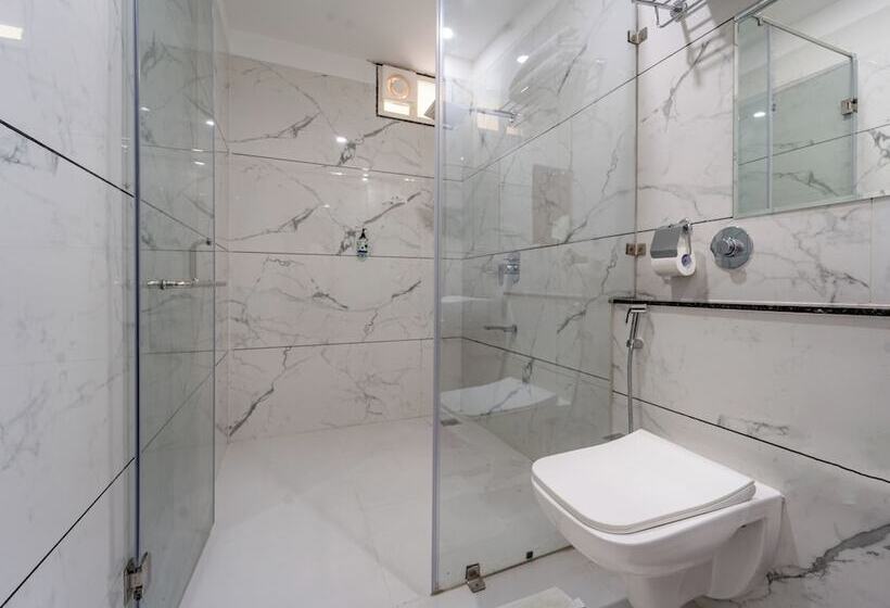 Hotel Treebo Premium Omni Residency