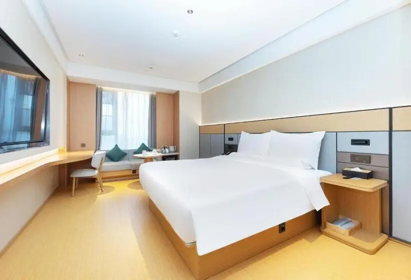 Ji Hotel Chongqing Caijia Metro Station