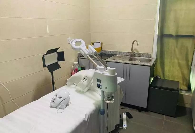 Marchforte Courtyard Hotels & Suites