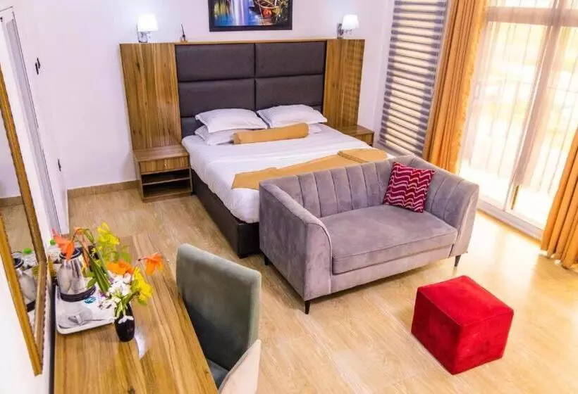 Marchforte Courtyard Hotels & Suites