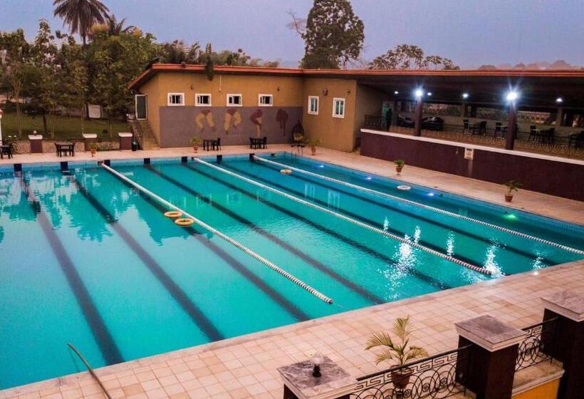 Marchforte Courtyard Hotels & Suites