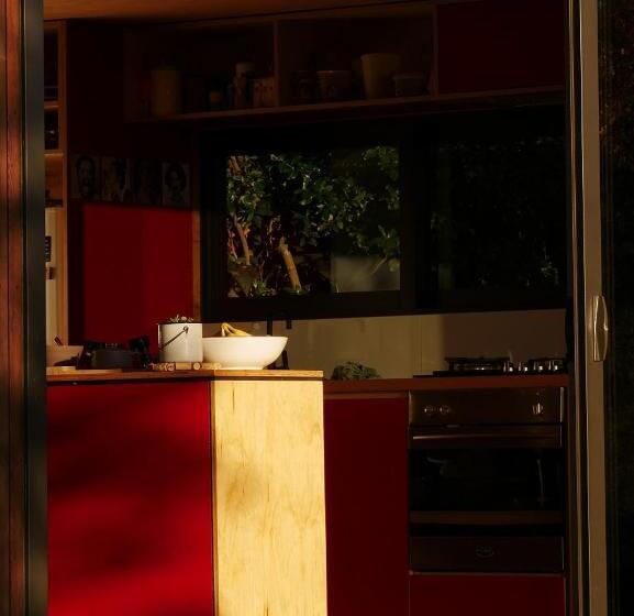 پانسیون The Net Unit