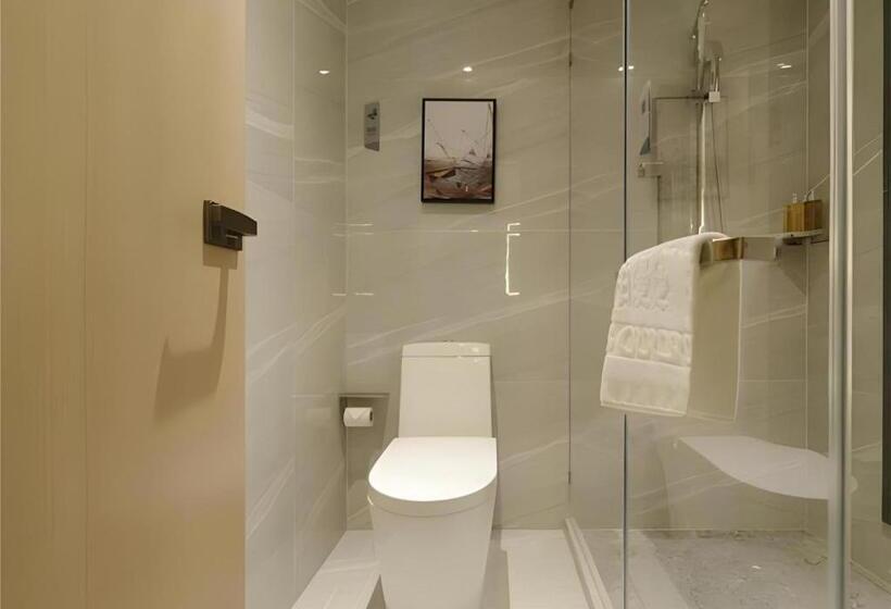 Borrman Hotel Guiyang Guanshanhu International Conference Center Metro Station