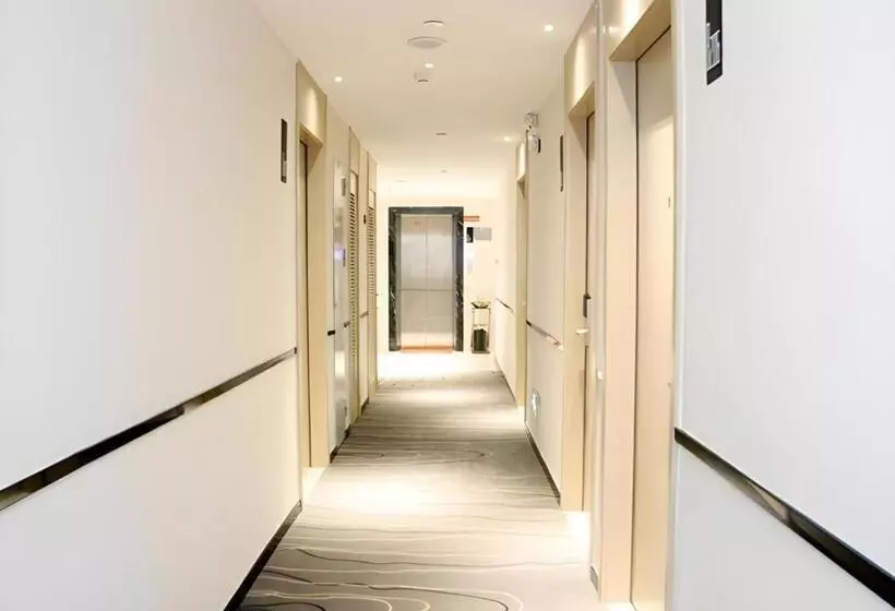 Hotelli City Comfort Inn Zhongshan Tanzhou Yijiayi