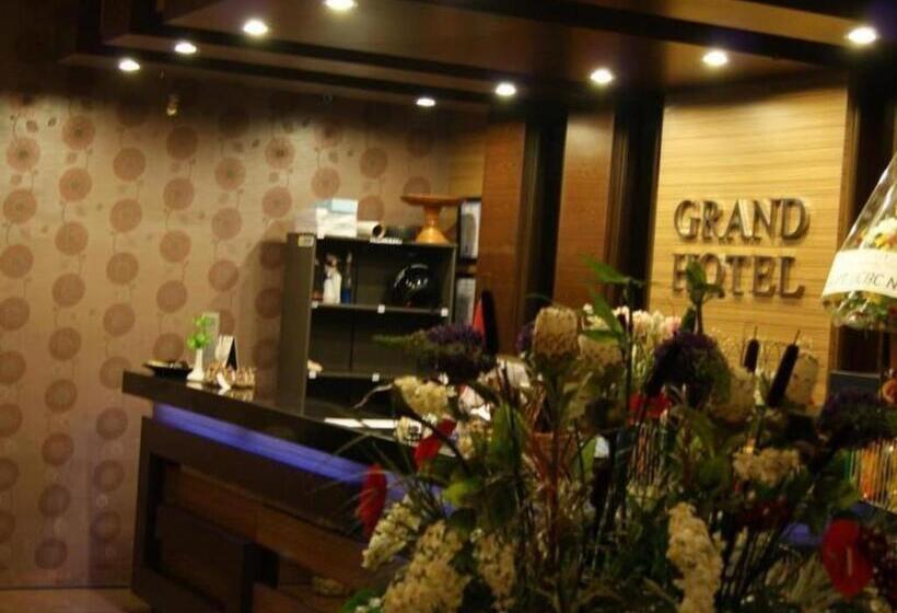 בית מלון כפרי Grand