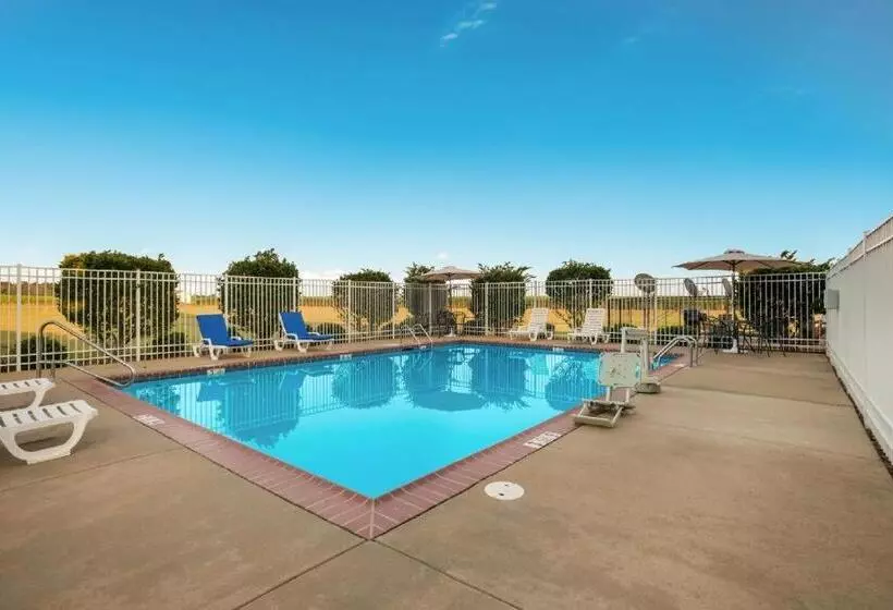 ホテル Knights Inn   Bunkie, La