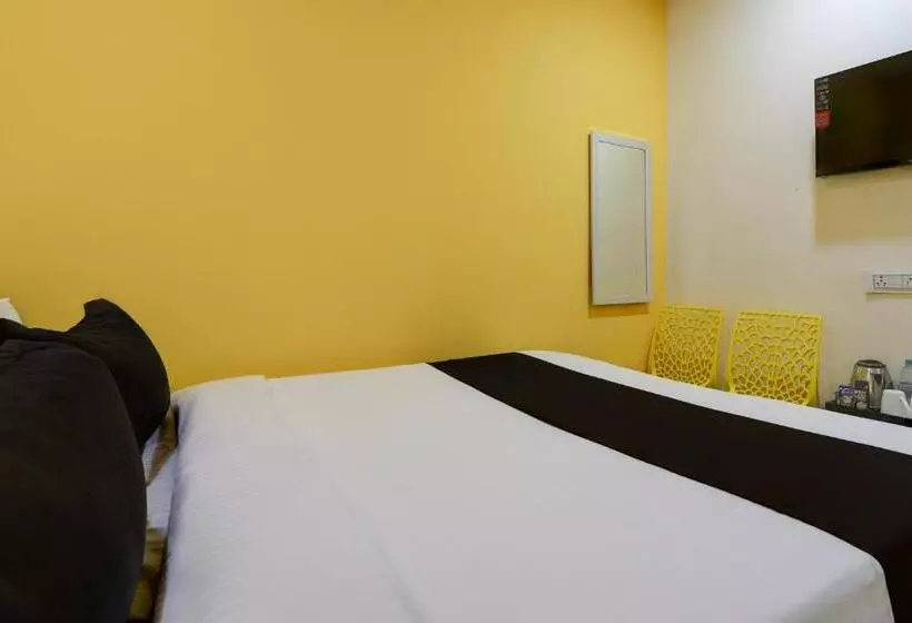 ホテル Oyo Dolphin Inn Residency