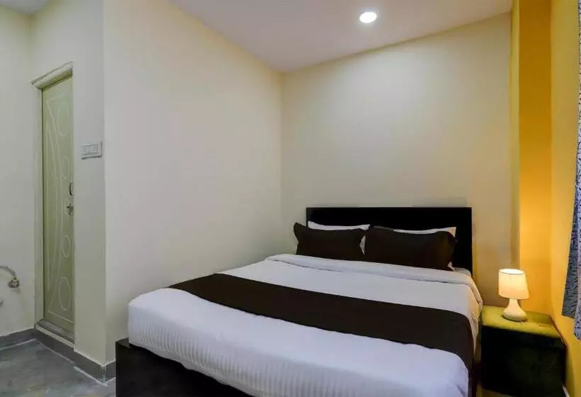 ホテル Oyo Dolphin Inn Residency