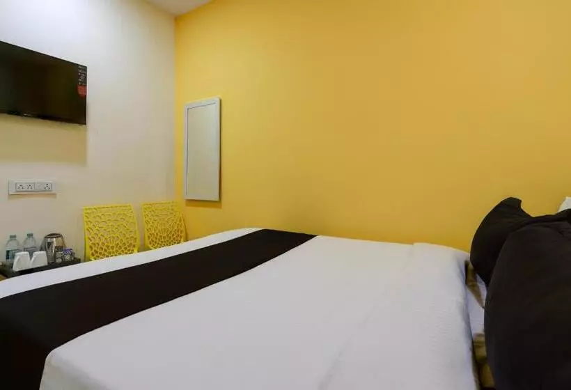 ホテル Oyo Dolphin Inn Residency