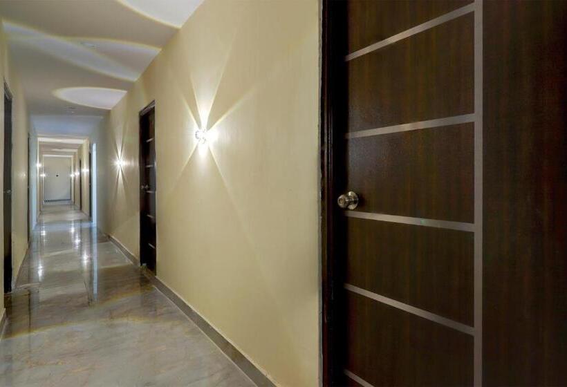 호텔 Oyo Dolphin Inn Residency