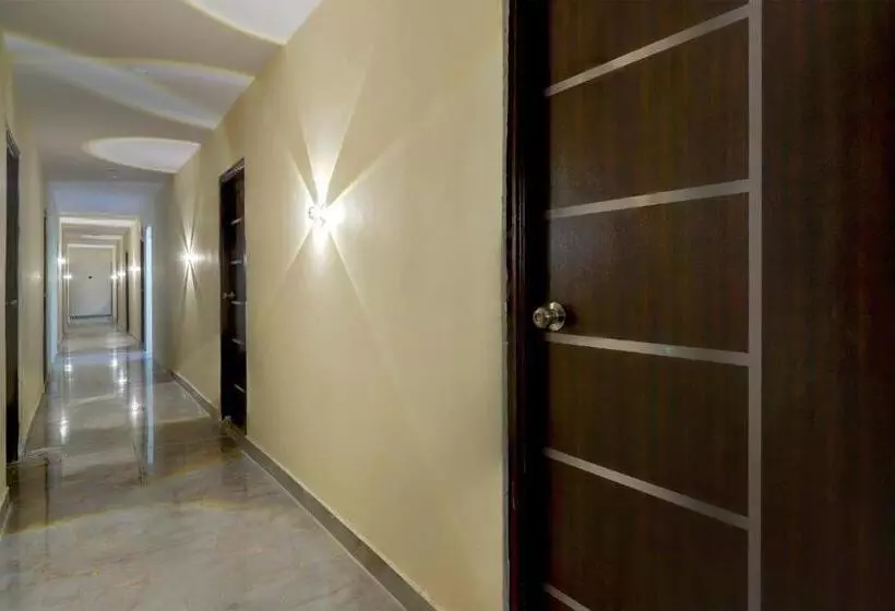 ホテル Oyo Dolphin Inn Residency