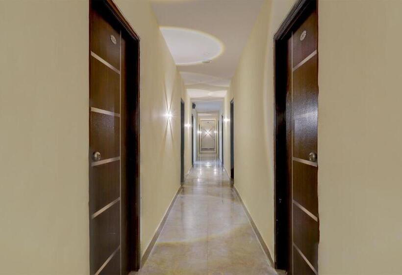 호텔 Oyo Dolphin Inn Residency