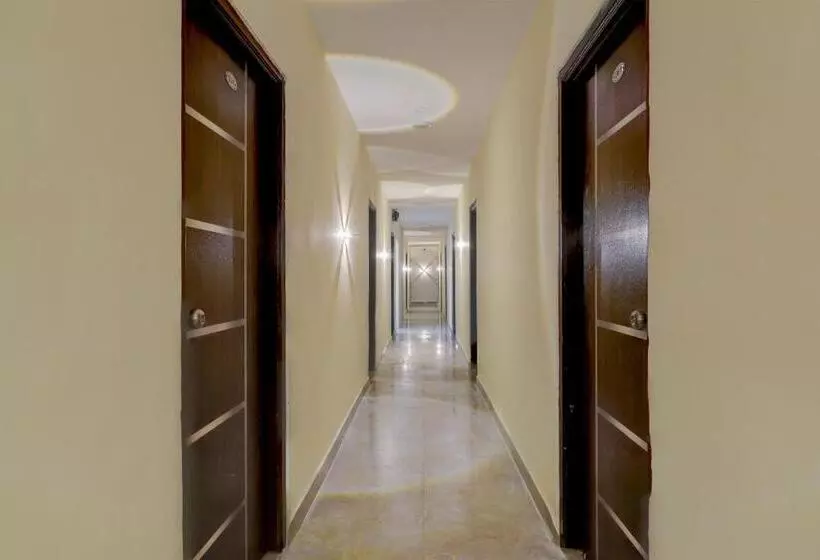 ホテル Oyo Dolphin Inn Residency