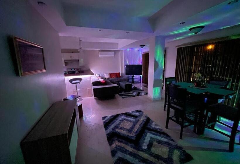 پانسیون Under The Stars