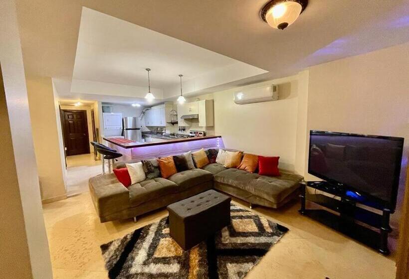 پانسیون Under The Stars