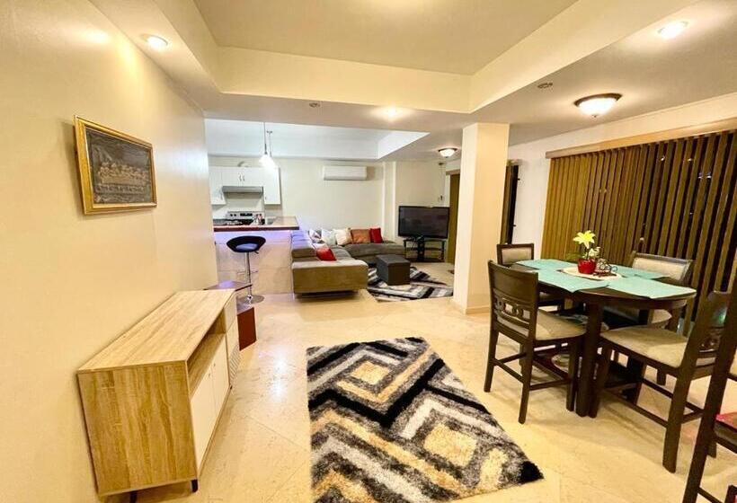 پانسیون Under The Stars