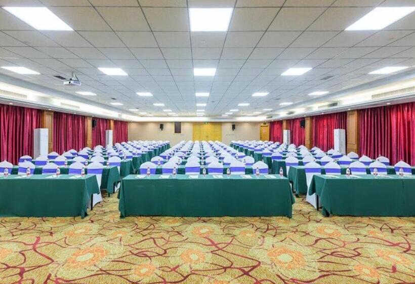 Vienna Hotel Nanning Anji Wanda 33rd Middle School Metro Station