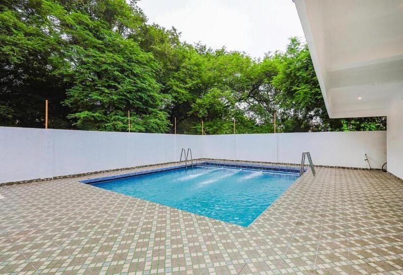 Fabhotel Sun Lux Grand Residency