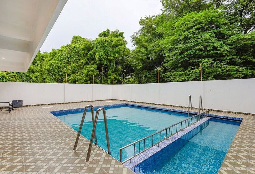 Fabhotel Sun Lux Grand Residency