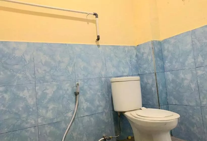 Hotelli Bojongsoang Guesthouse Redpartner